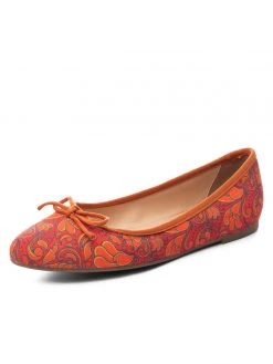 Ali MacGraw Cheery Paisley