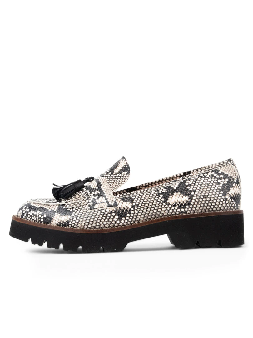 Patricia Green Flats Beckham Tassel Lug Loafer 6 Patricia Green Flats Beckham Tassel Lug Loafer